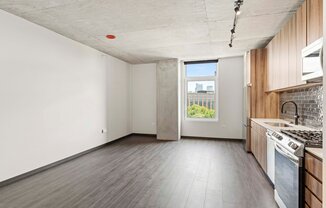 154 N ASHLAND
