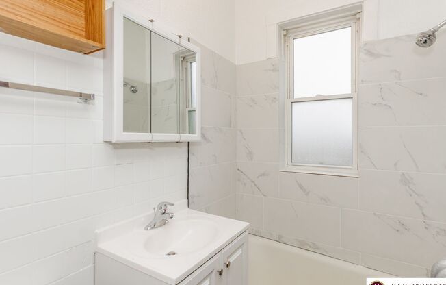 1 bed, 1 bath, 575 sqft, $1,350, Unit 952-15