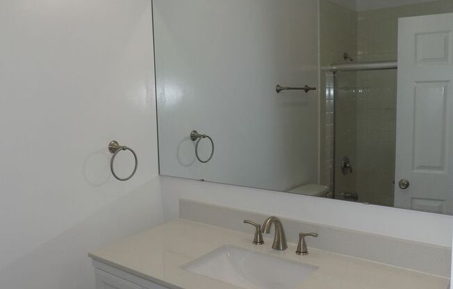 Studio, 1 bath, 500 sqft, $1,575, Unit 13150 Julian Ave (Studio)