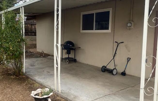 3 beds, 1 bath, $1,700