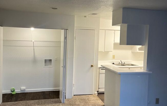 1 bed, 1.5 baths, 866 sqft, $935, Unit 2108