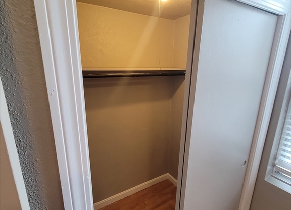 1 bed, 1 bath, $2,300, Unit BLD3-11