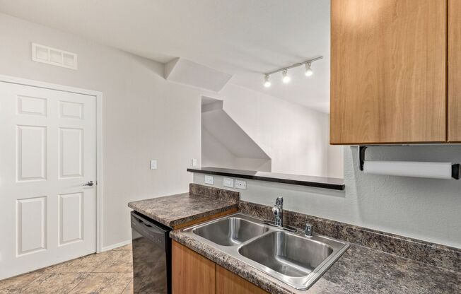 1 bed, 1 bath, $1,575