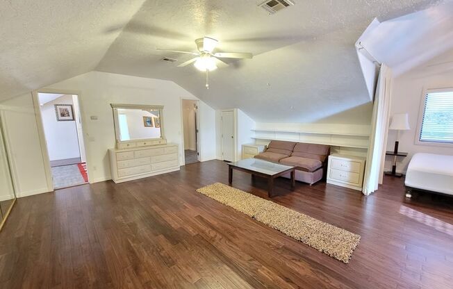 1 bed, 1 bath, $1,325