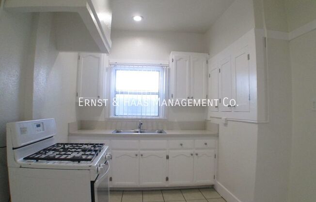 2 beds, 1 bath, 850 sqft, $1,850