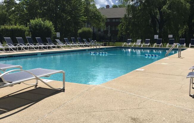 Studio, 1 bath, 551 sqft, $934, Unit F202