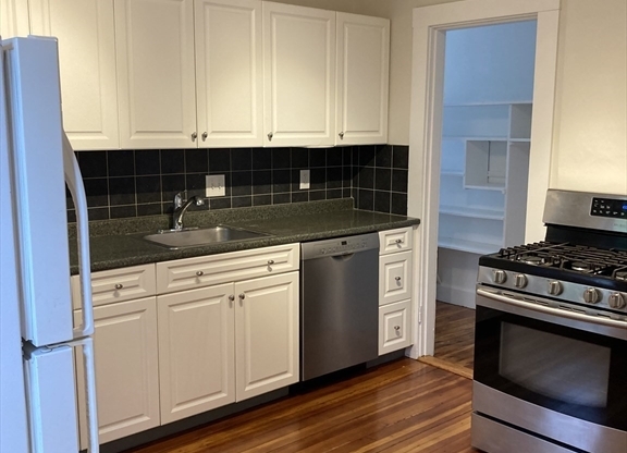 30 FALMOUTH ST