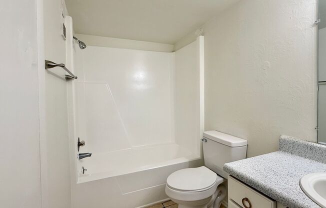 1 bed, 1 bath, 643 sqft, $1,225