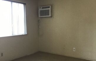 1 bed, 1 bath, 550 sqft, $1,250, Unit 03