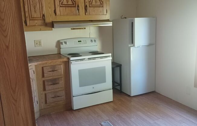 2 beds, 1 bath, $800