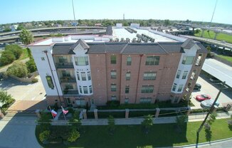 Midtown Grove Apartments in Houston