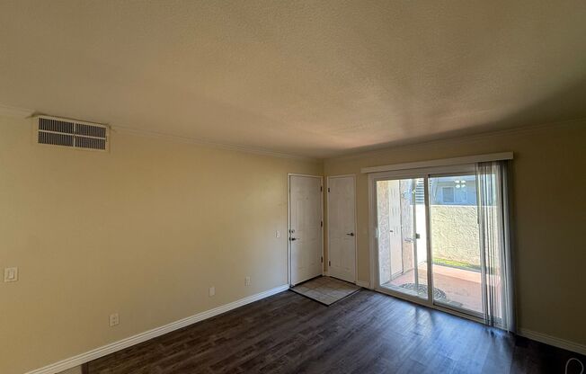 Beautiful 2B/2BA Condo in La Mesa Available for Rent!