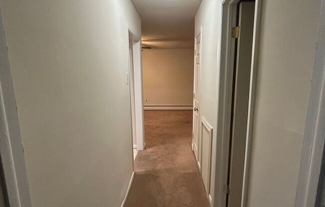 1 bed, 1 bath, 700 sqft, $1,260, Unit CB1