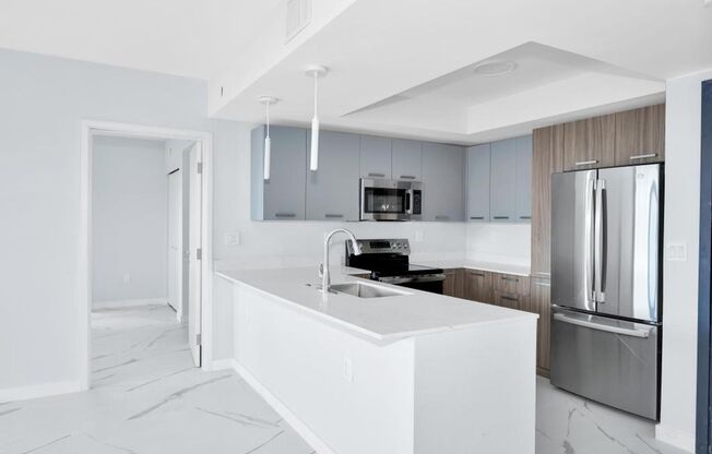 2 beds, 2 baths, 960 sqft, $2,954, Unit 611