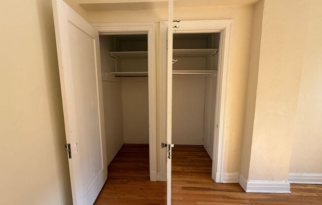 Studio, 1 bath, 294 sqft, $1,365, Unit New King Edward  3A3