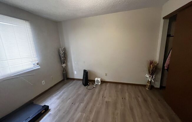 2 beds, 1 bath, 770 sqft, $825