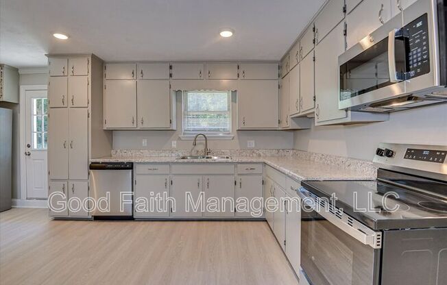 4022 WINDRIDGE DR