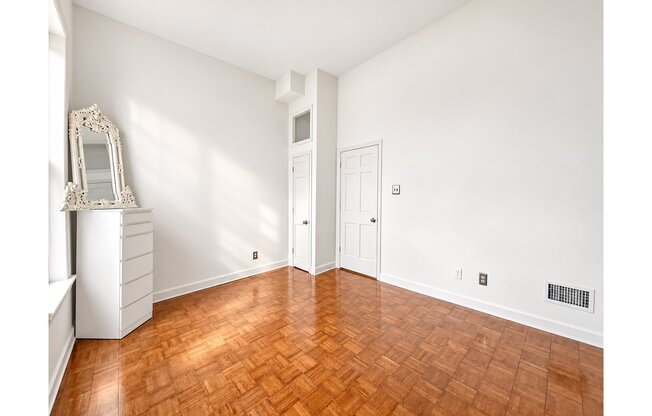 265 SAINT JAMES PL