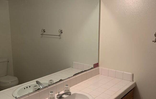 Studio, 1 bath, 500 sqft, $1,800, Unit 8B