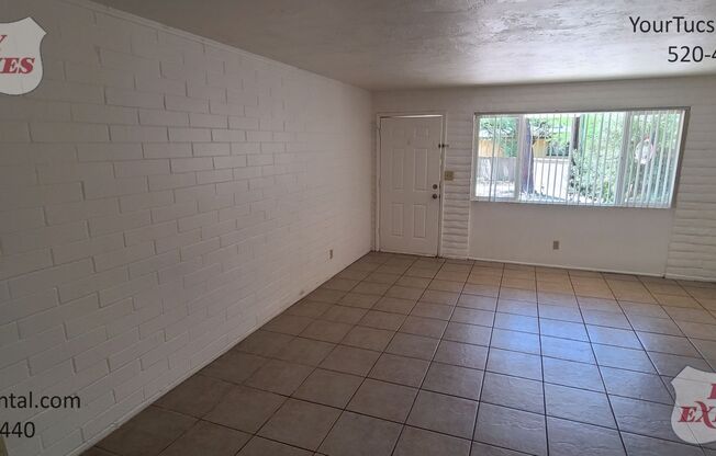 2 beds, 1 bath, 800 sqft, $1,095, Unit 08