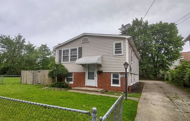 Spacious 4 Bedroom Single Family Home - Now Available!
