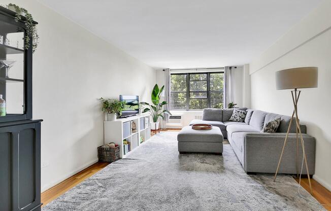 1200 E 53rd Street