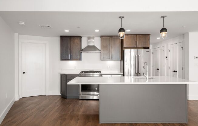 ONE MONTH FREE ON SELECT UNITS | NO BROKER FEE | $1,000 DEPOSIT | NO LAST MONTH'S RENT