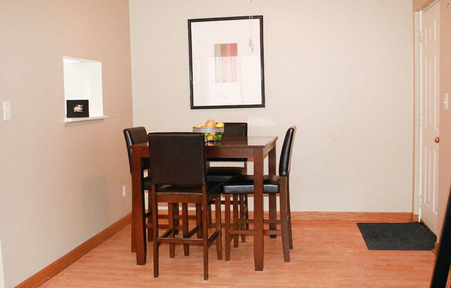 Dining Area at The Gates of Rochester Apartments