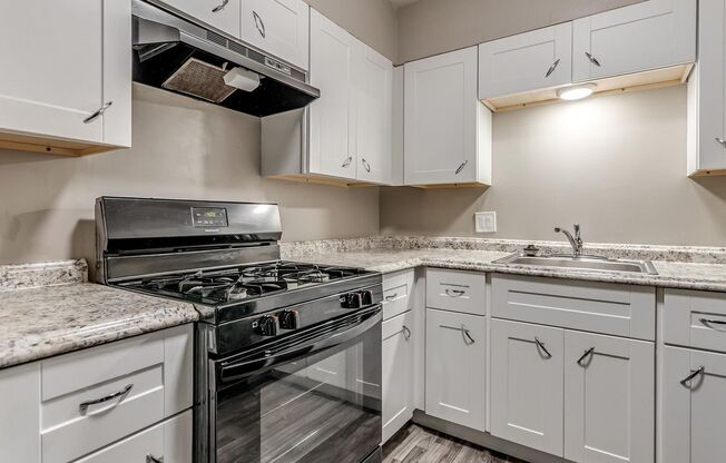 1 bed, 1 bath, 660 sqft, $815, Unit The Elms by ONYX #6