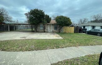121 San Saba Avenue