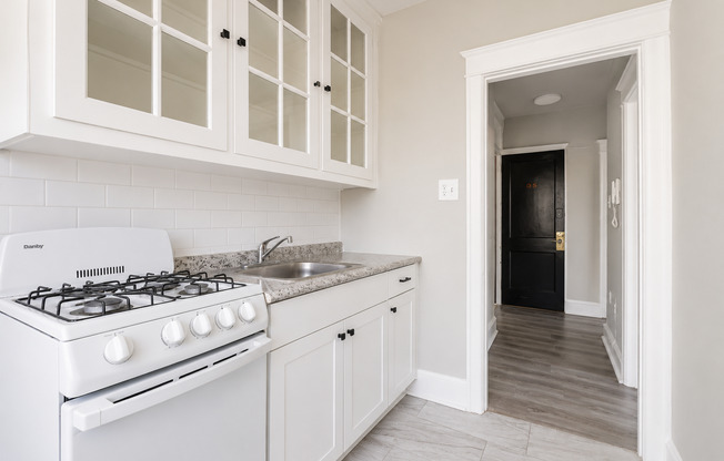 1 bed, 1 bath, 550 sqft, $1,260, Unit D4