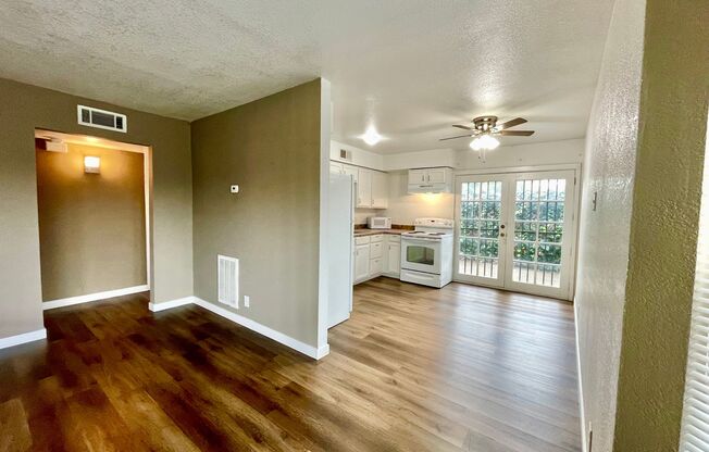 2 beds, 1 bath, $1,875, Unit # 3