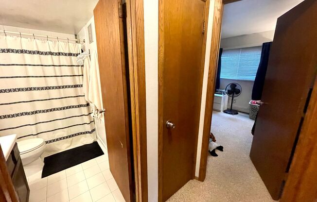 2 beds, 1 bath, $1,145