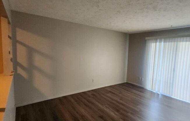 1 bed, 1 bath, 650 sqft, $775, Unit Unit 206