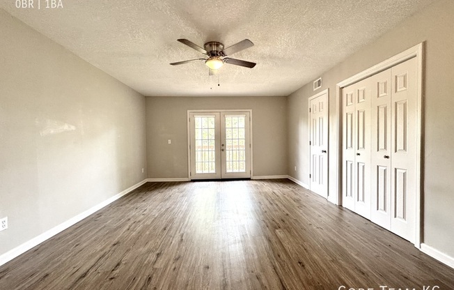 3909 Kenwood Ave.