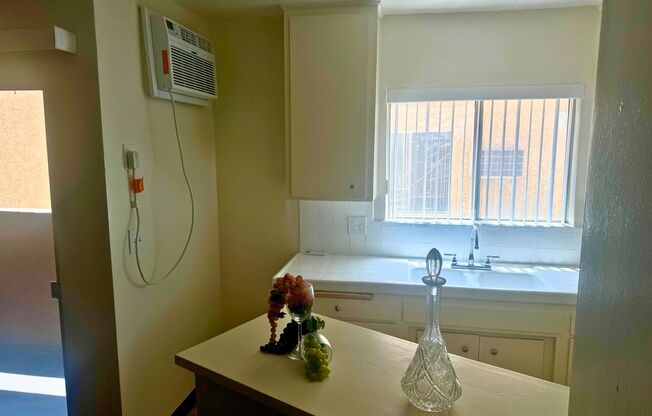 Cute Move-In Ready Studio Apartment