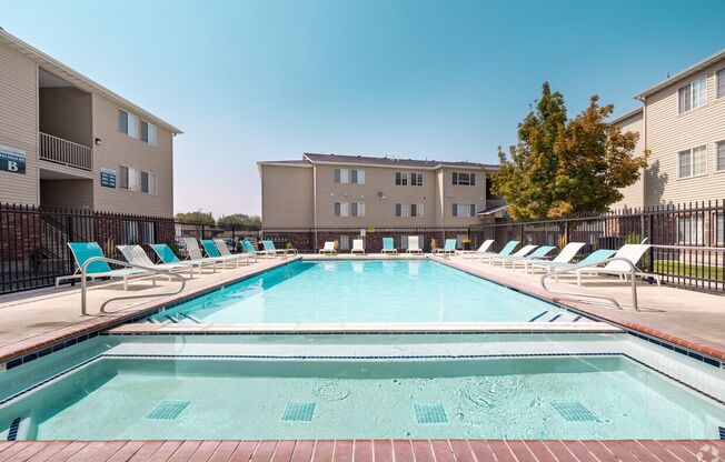 2 beds, 1 bath, 954 sqft, $1,290, Unit E102