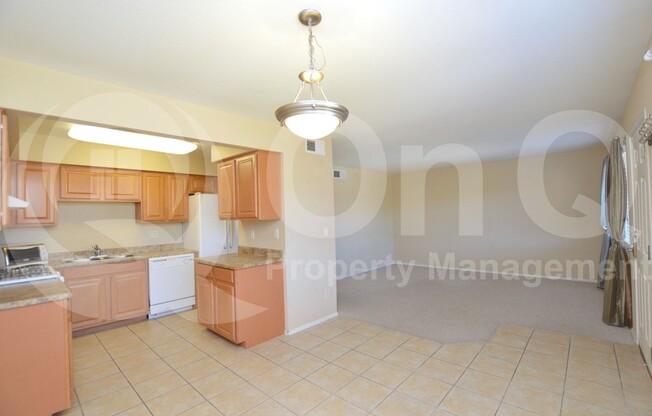 2 beds, 1 bath, 850 sqft, $1,475, Unit 2002
