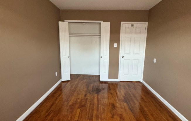 3 beds, 1.5 baths, 1,800 sqft, $3,200, Unit 2