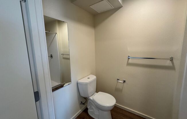 Studio, 1 bath, 179 sqft, $1,040, Unit 218