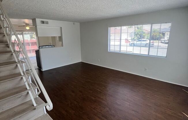 4340 Walnut