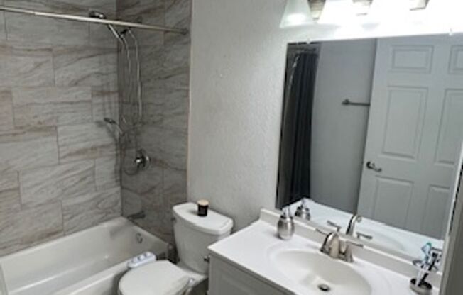 1 bed, 1 bath, 600 sqft, $1,565, Unit 1025-106