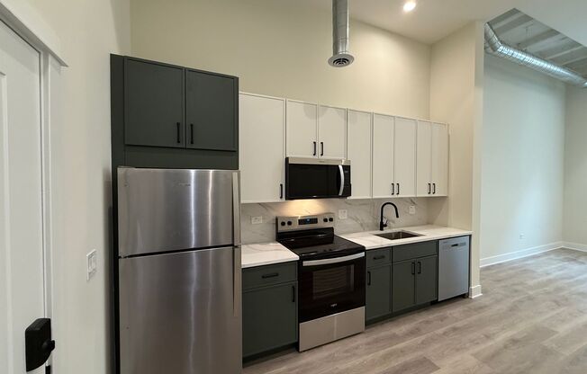 1 bed, 1.5 baths, 689 sqft, $3,375, Unit 202