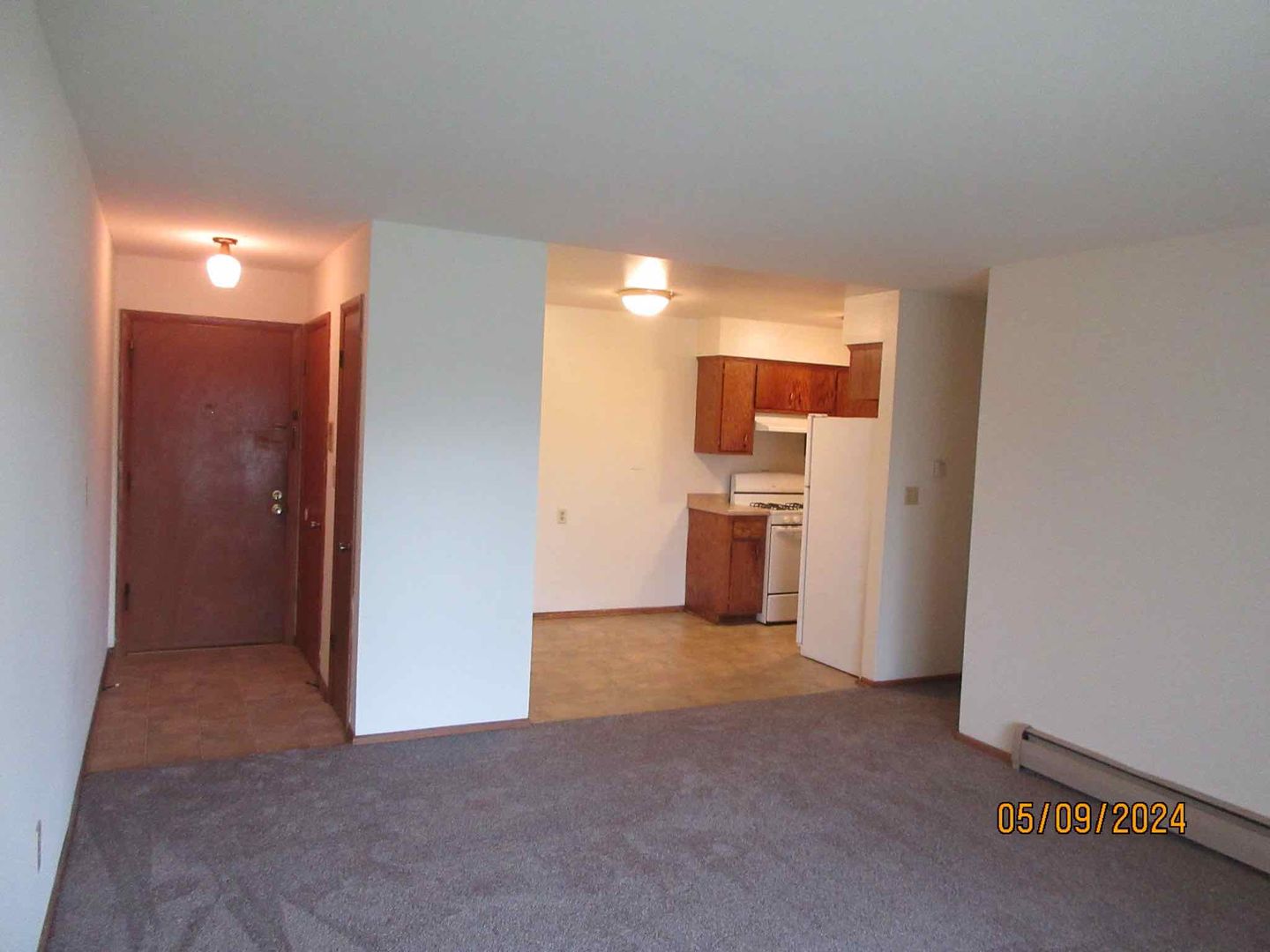 Available August 2025 Large 2 BD 1.5 Bath - Free heat, water, parking