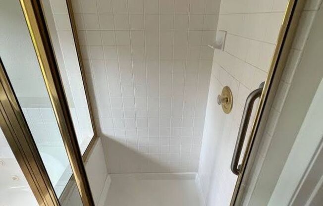 3 beds, 2 baths, $2,350