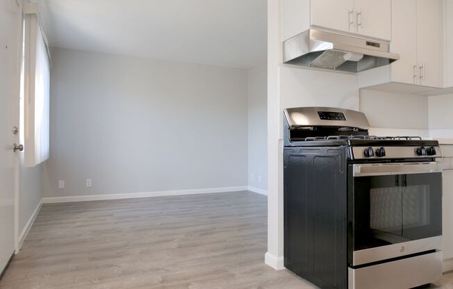 1 bed, 1 bath, 453 sqft, $1,925, Unit 021