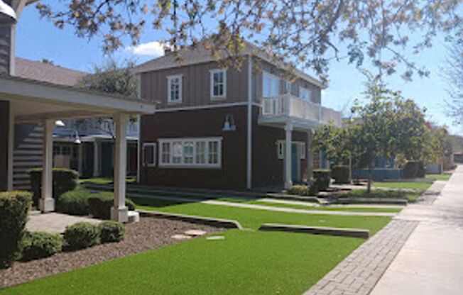 959 South Ash Avenue