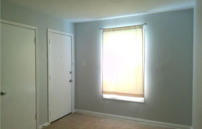 2 beds, 1 bath, $1,025, Unit UNIT 1