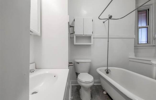326 34 W DICKENS