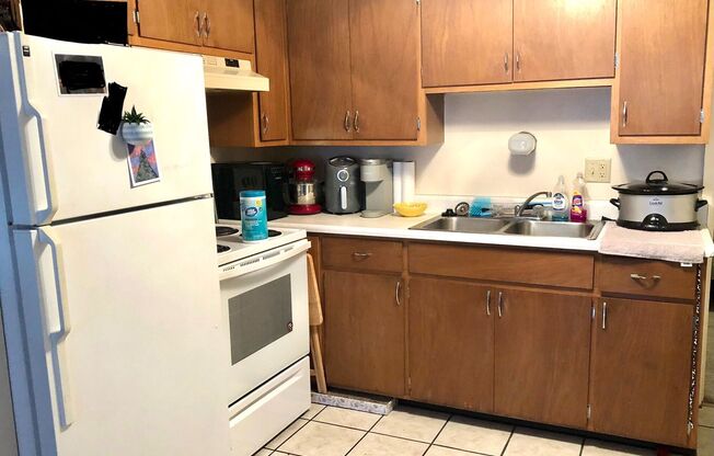 1 bed, 1 bath, 660 sqft, $800, Unit 8